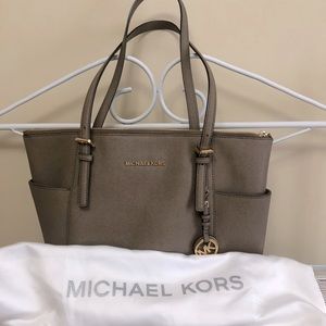 Michael Kors Jet set tote bag